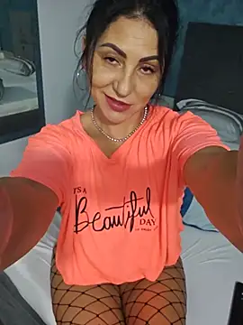 OhhhLauraxx Webcam show