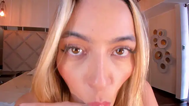 MelissaMoore_'s Webcam Show