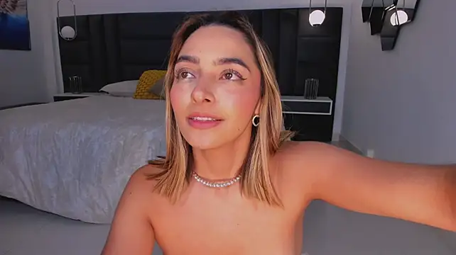 MelissaMoore_ Live XXX Chat