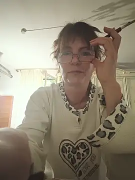 Sala de chat ao vivo de Lilithh999