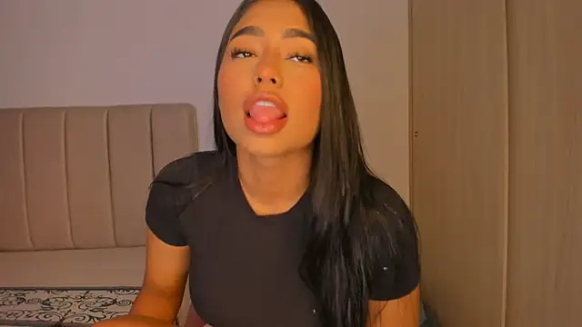 XXX chat uživo modela isa_bunny