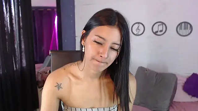skinny_Yizz's Live XXX Chat