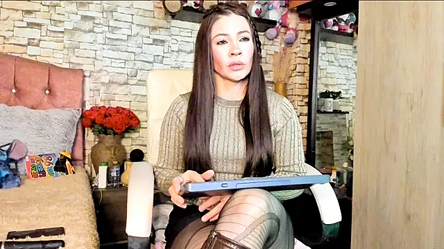 Carla_expit Adlı Modelin Canlı XXX Sohbeti