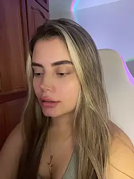 Miss_valeriaa Adlı Modelin Canlı XXX Sohbeti