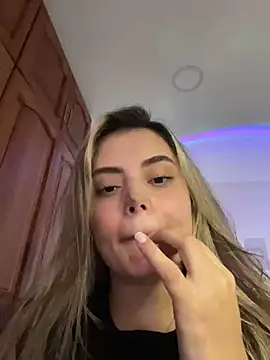 Živý XXX chat Miss_valeriaa