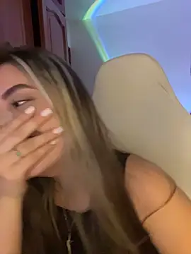 Miss_valeriaa Adlı Modelin Canlı XXX Sohbeti