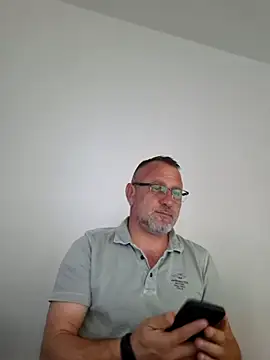 Dominator4y Show Webcam
