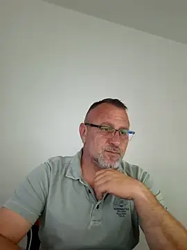 Dominator4y webkamerás műsora