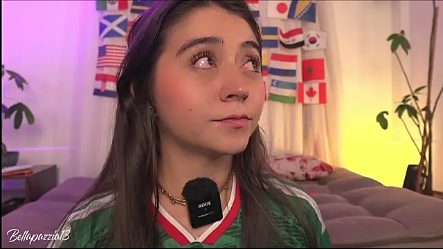 Bellapazzia webcam show