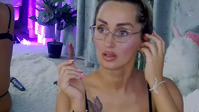 Chat +18 de IsabelleEthan ao vivo