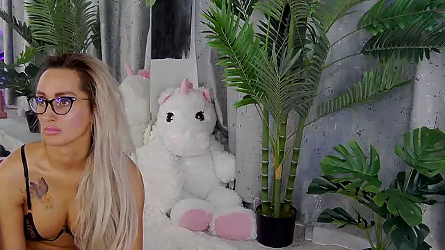 IsabelleEthan Chat XXX in diretta