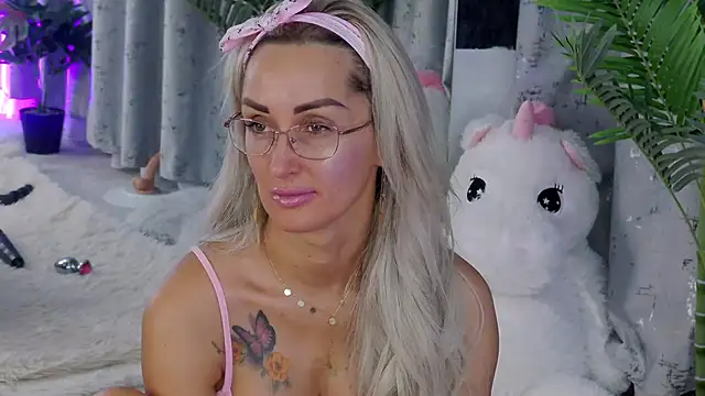 IsabelleEthan Adlı Modelin Canlı XXX Sohbeti