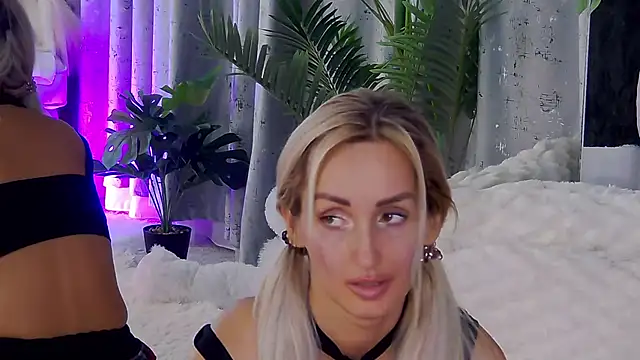 IsabelleEthan's Live XXX Chat