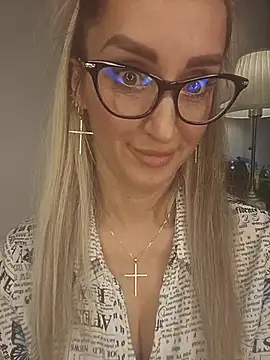 IsabelleEthan Chat XXX live