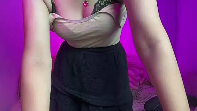 QueenAngelena Chat XXX in diretta