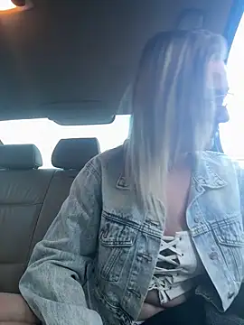 Sacha-xx webkamerás műsora