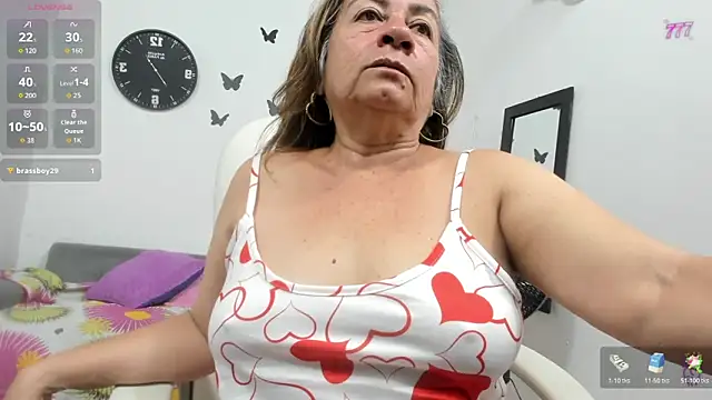 stepmother_105's Live XXX Chat