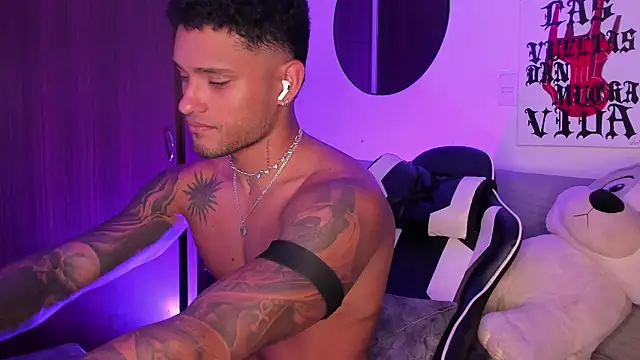 Alessandro_Vanni Show Webcam