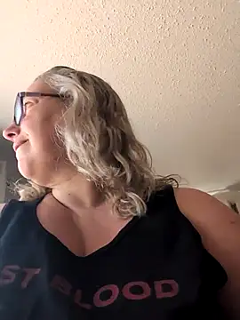 Canadian_BBW's Webcam Show