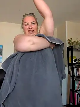 Canadian_BBW's Webcam Show