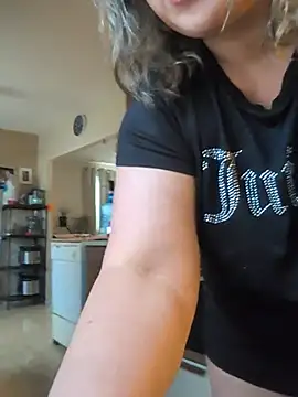 Canadian_BBW ওয়েবক্যাম শো