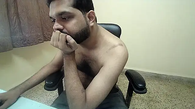 Kinky_Kumarr Show in webcam