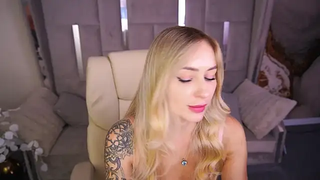 Show modela GraceCandy na web-kameri