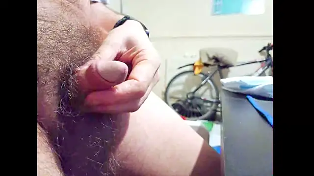 hairyuncut00 webcam show