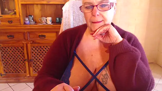 MISS_LINDAH Chat Room in diretta