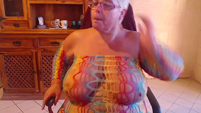 Chatroom XXX en direct de MISS_LINDAH