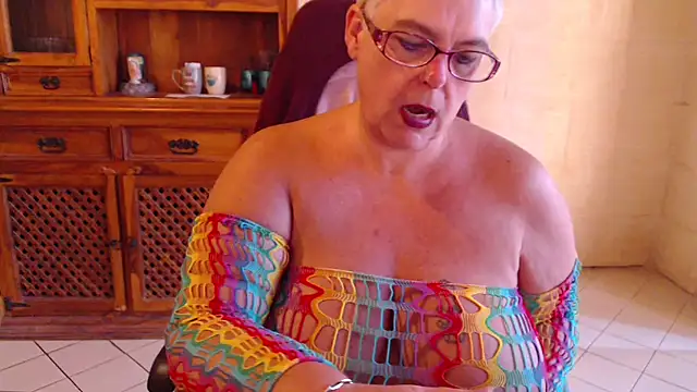 MISS_LINDAHn Webbikameraesitys