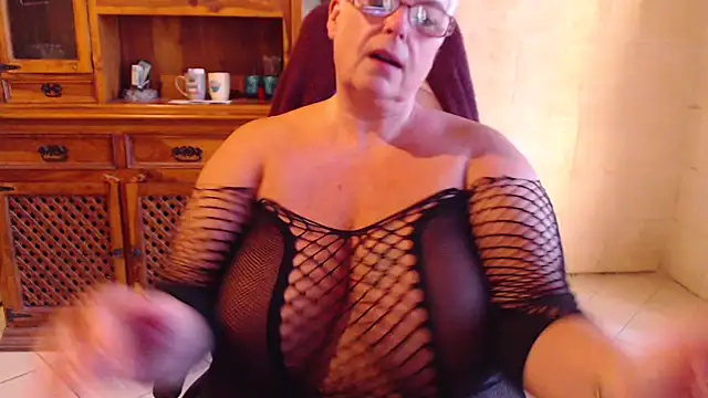 MISS_LINDAH: απευθείας συνομιλία ΧΧΧ