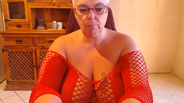 MISS_LINDAHn Webbikameraesitys