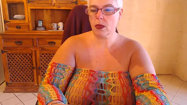 MISS_LINDAH webcam show