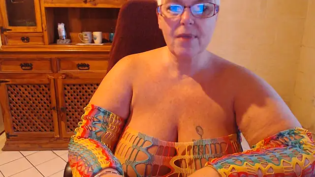 XXX chat uživo modela MISS_LINDAH