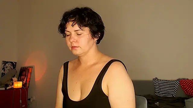 Онлайн чат XXX M1ssShyMira