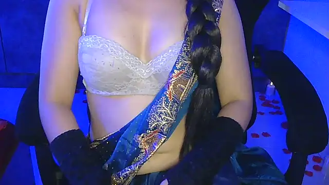 IndianRose143's Live XXX Chat