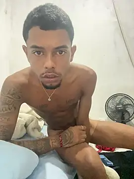 Show de Novinho_de_18 na webcam