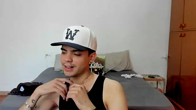 dylancrugerx Show in webcam