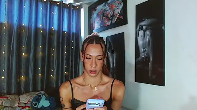 Kenisha_Sweet 网络视讯表演