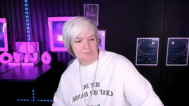 CarmenSoft's Live Chat Room