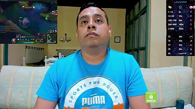 brad_latino Show in webcam