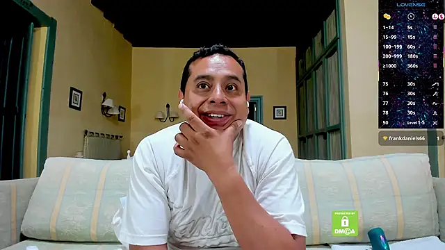 brad_latino Adlı Modelin Web Kamerası Şovu