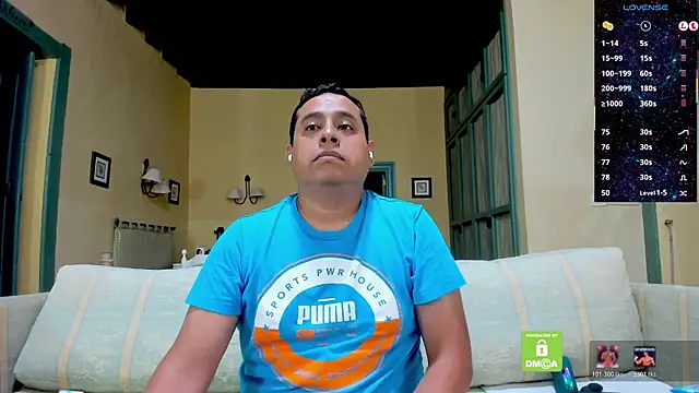 brad_latino Pertunjukan Webcam
