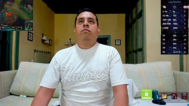 brad_latino's Webcam Show