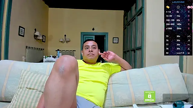 brad_latino webkamerás műsora