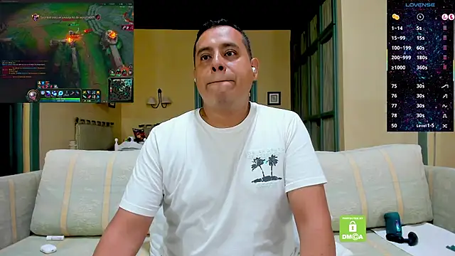 brad_latino's Webcam Show