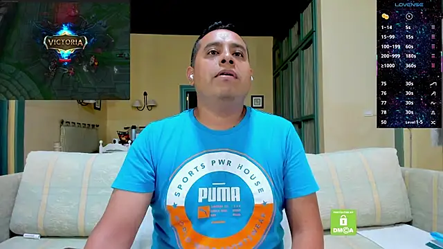 Show modela brad_latino na web-kameri