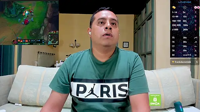 Show modela brad_latino na web-kameri