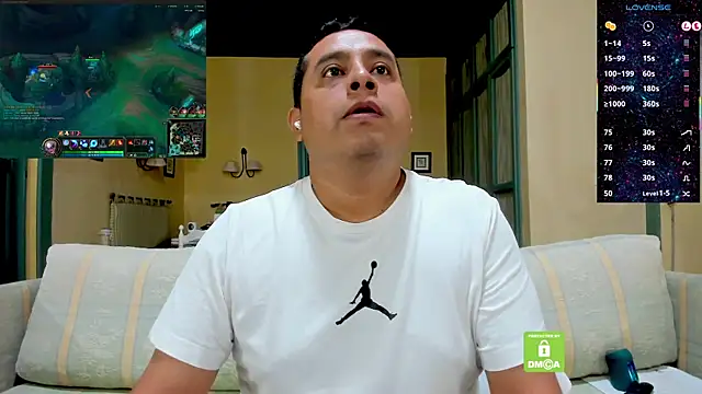 brad_latino's Webcam Show